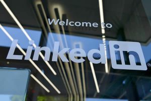 Read more about the article GET BETTER ENGAGEMENTS ON LINKEDIN ORGANICALLY