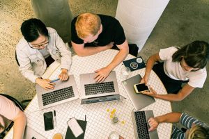 Read more about the article SOCIAL MEDIA CONSULTING WITH COSMARKETING AGENCY