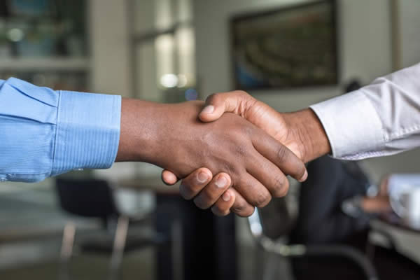 You are currently viewing HOW TO IMPROVE YOUR NETWORKING SKILLS AND PITCHES