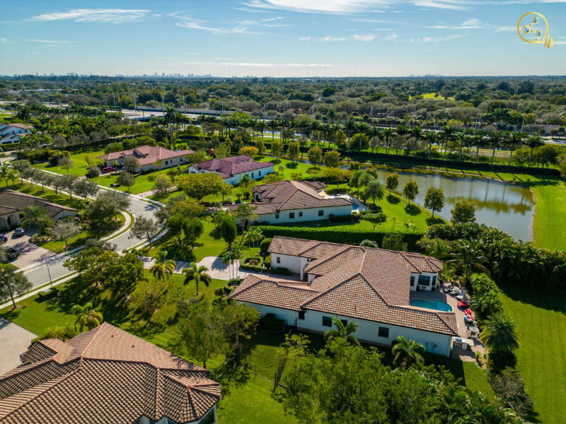 An upscale community of seven houses in a neighborhood