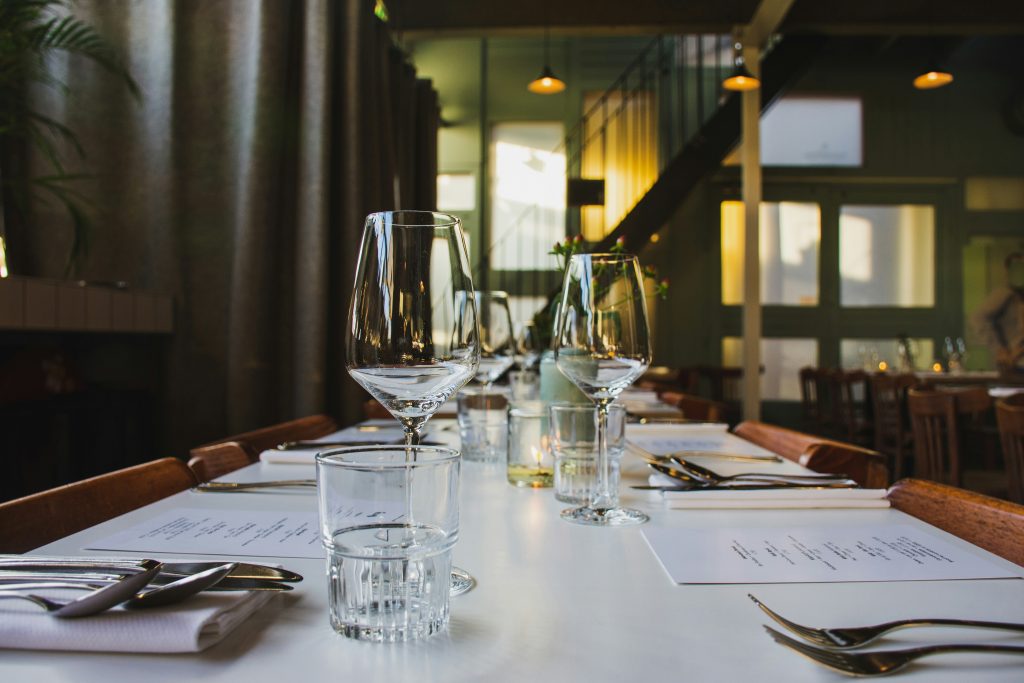 Food services industry. Photo by Ronan Kruithof on Unsplash